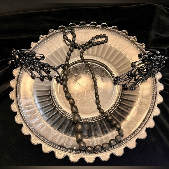 Black Earrings Beaded Popover Necklace Witchy Retro Goth Spider 80s Mobwife VTG - Picture 4 of 16